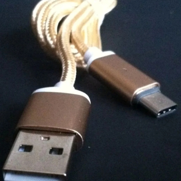 Magnetic USB Type C 1 meter charge cable w/ Easy Device Removable Tip Connector - Picture 3 of 5